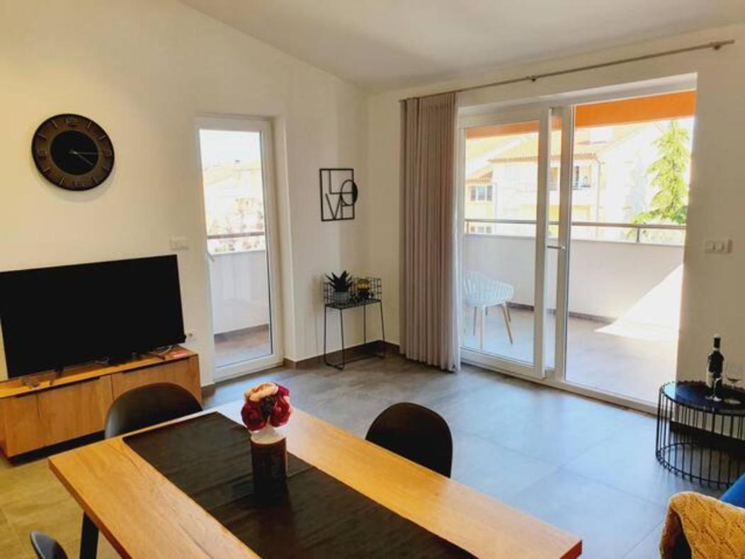 Modern Apartment Ana Premantura Luaran gambar